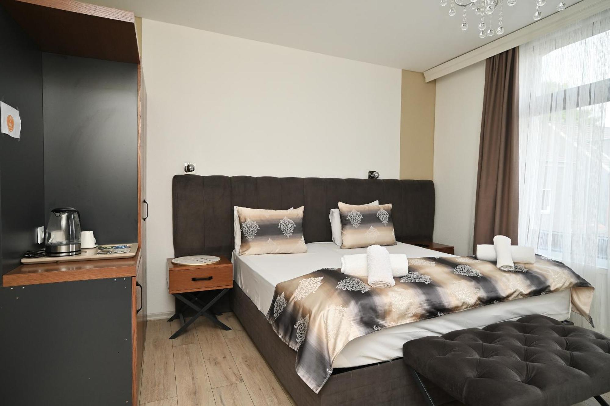 Kispet Deluxe Hotels&Suites Oberhausen  Exterior foto